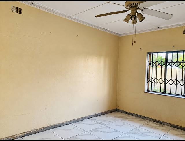 3 BEDROOM FREEHOLD FOR SALE IN VANDERBIJLPARK SW 1